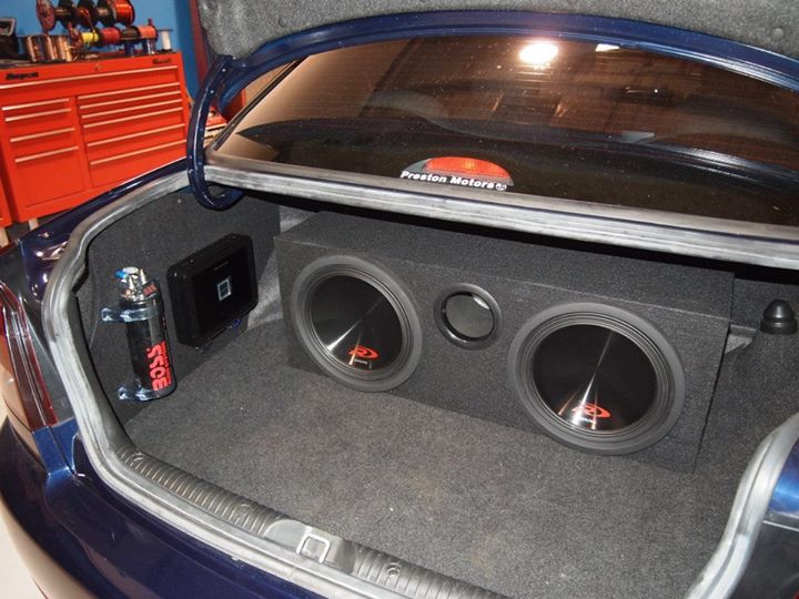 ve commodore sub box